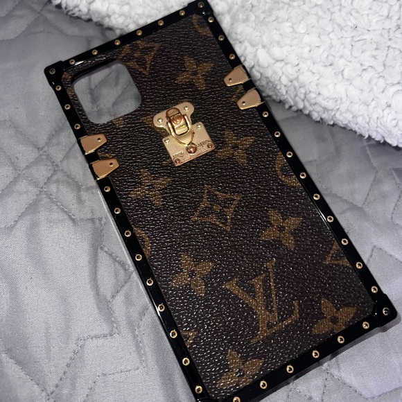 iPhone 11 pro case - Picture 1 of 5